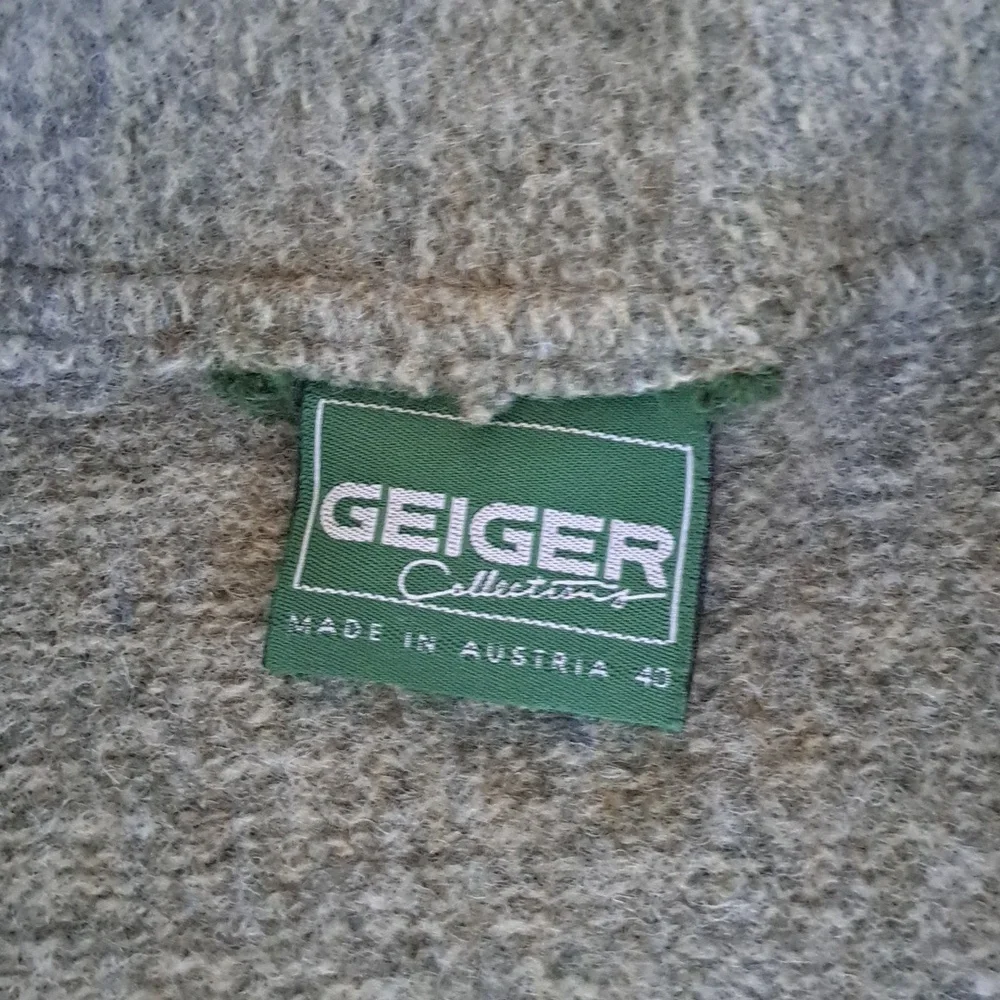 Vintage Geiger Collections Size 40 Pure New Wool Chunky Cardigan Jacket Sweater - Picture 6 of 11